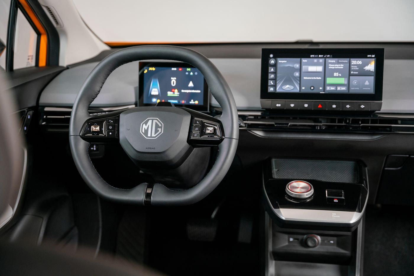 MG4 interior: steering wheel, driver display and central touchscreen