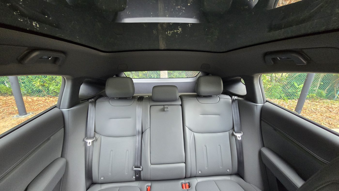 XPENG G6 Air rear bench in Light Grey under the panoramic glass roof